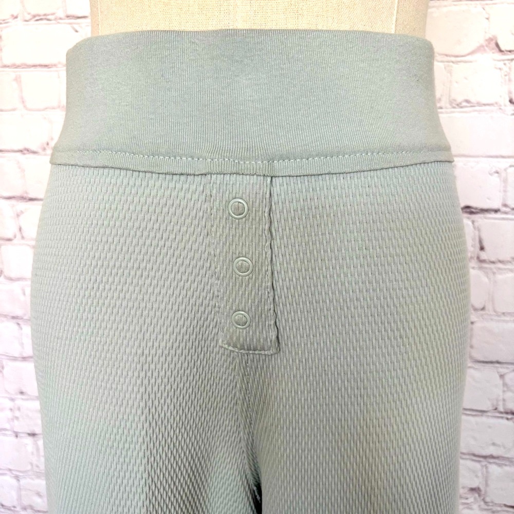 NIKE Slim Fit High Rise Full Length Light Sage Green Waffle Knit Jogger--NWT--L - Picture 10 of 16